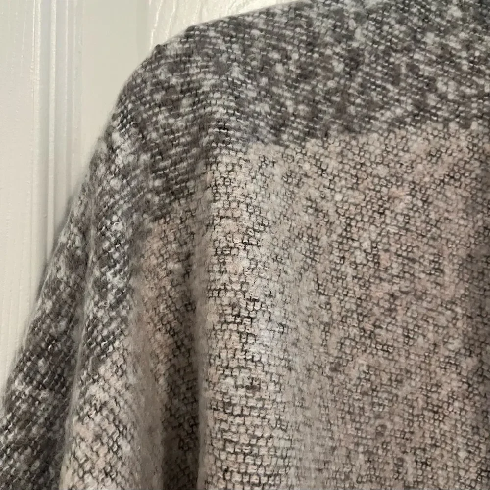 NWT Poncho Gray and Cream